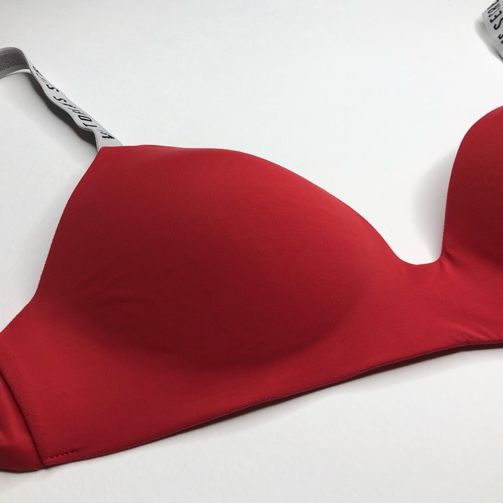 Victoria’s Secret T-shirt logo bra